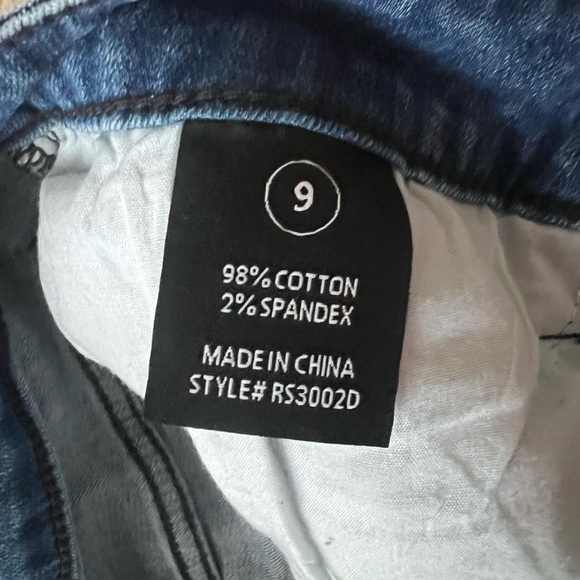 Fashionnova Slay The Fray Denim Shorts - Medium Blue Wash Size 9 - Picture 4 of 10